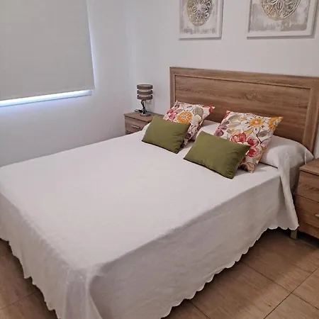 Sunny Los Cristianos Apartment Walk To Beach Appartement