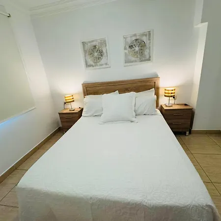 Sunny Los Cristianos Apartment Walk To Beach *